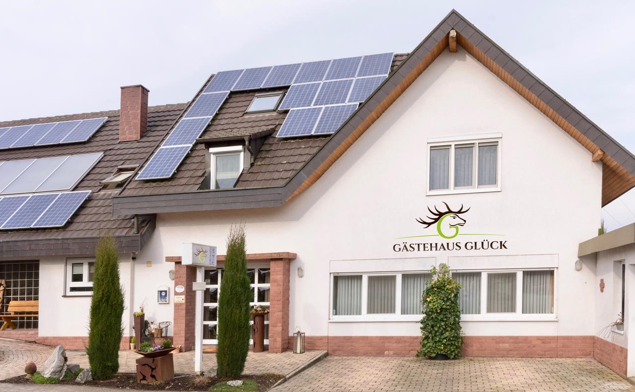 Hotel Gästehaus Glück wir haben immer Eintrittskarten für den Europa-Park für Sie! Rust Exterior foto